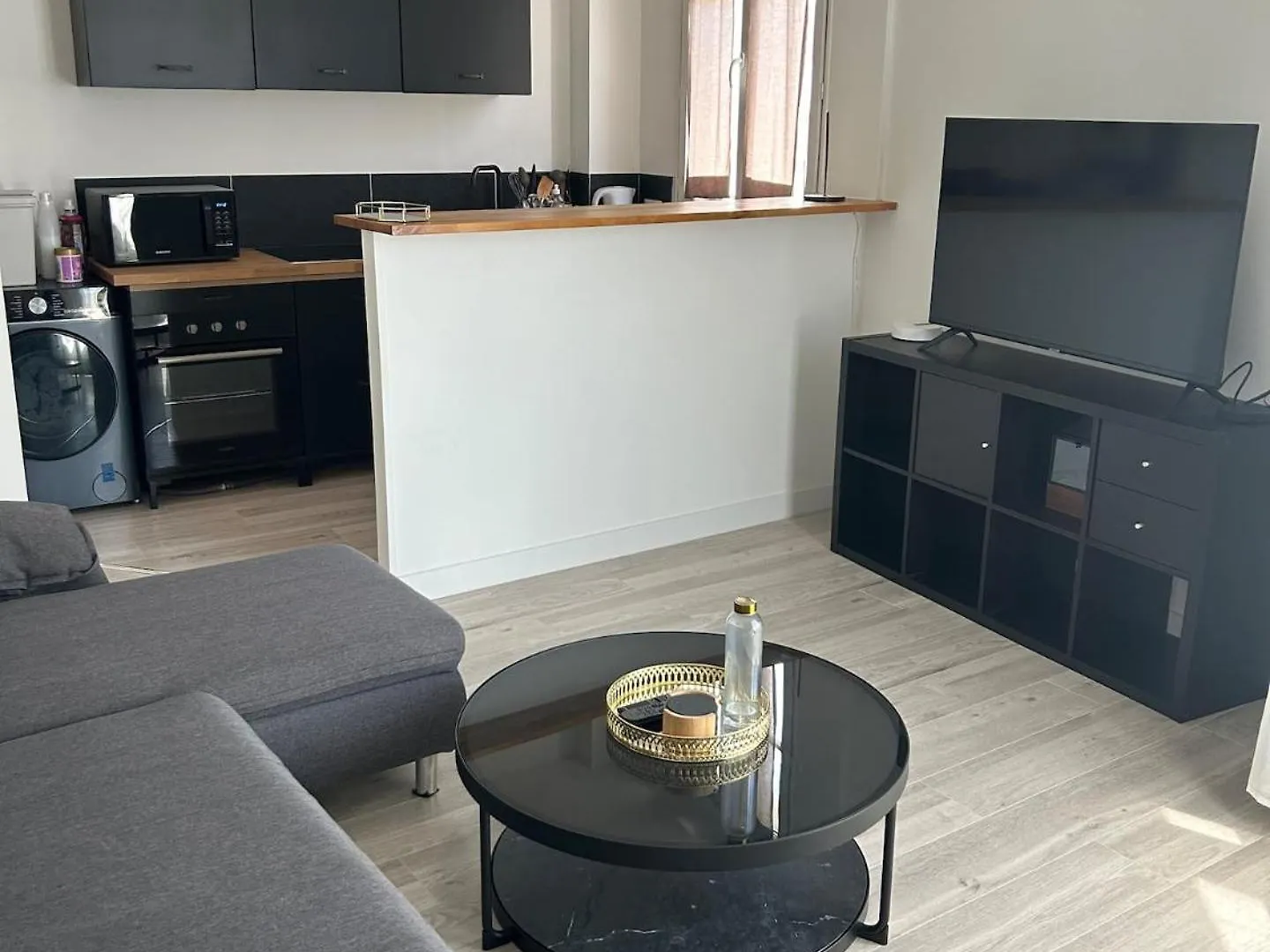 Suite Aurai Lyon 0*,